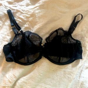Chantelle Black Lace Underwire Bra. Size 36 DD.